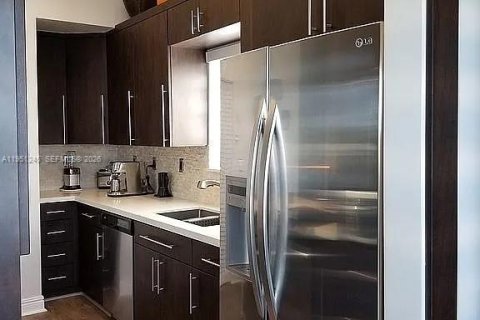 Купить кондоминиум в Майами-Лейкс, Флорида 2 спальни, 101.26м2, № 2006490 - фото 16