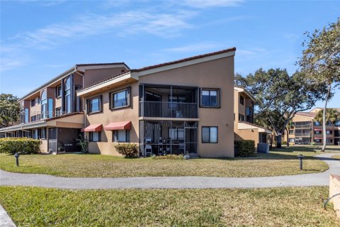 Купить кондоминиум в Майами-Лейкс, Флорида 2 спальни, 101.26м2, № 2006490 - фото 26