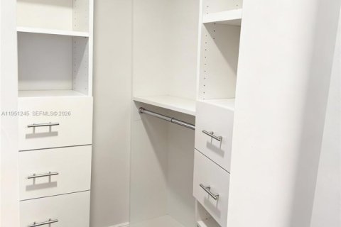 Купить кондоминиум в Майами-Лейкс, Флорида 2 спальни, 101.26м2, № 2006490 - фото 10