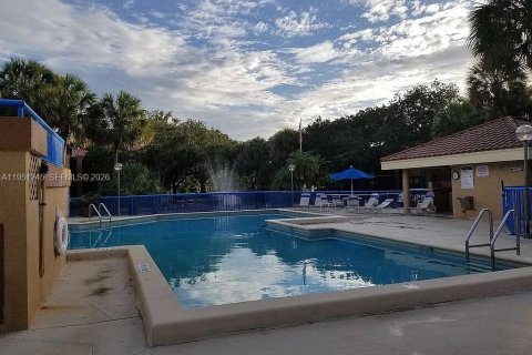 Купить кондоминиум в Майами-Лейкс, Флорида 2 спальни, 101.26м2, № 2006490 - фото 22