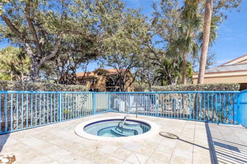 Купить кондоминиум в Майами-Лейкс, Флорида 2 спальни, 101.26м2, № 2006490 - фото 28