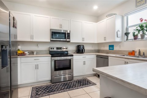 House in Homestead, Florida 5 bedrooms, 269.88 sq.m. № 1846112 - photo 16