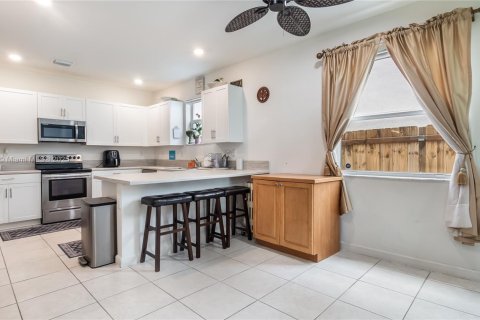 House in Homestead, Florida 5 bedrooms, 269.88 sq.m. № 1846112 - photo 15