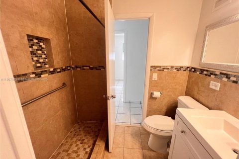 Снять в аренду виллу или дом в Катлер-Бей, Флорида 3 спальни, 116.87м2, № 1967727 - фото 15