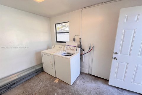 Снять в аренду виллу или дом в Катлер-Бей, Флорида 3 спальни, 116.87м2, № 1967727 - фото 16