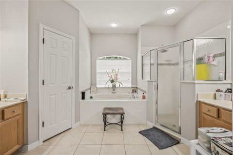 House in Auburndale, Florida 4 bedrooms, 225.47 sq.m. № 1812762 - photo 13