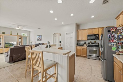 House in Auburndale, Florida 4 bedrooms, 225.47 sq.m. № 1812762 - photo 4