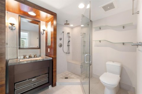 Condo in Miami Beach, Florida, 2 bedrooms  № 1953372 - photo 7