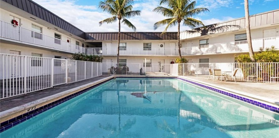 Condo in Fort Lauderdale, Florida, 2 bedrooms  № 1172359