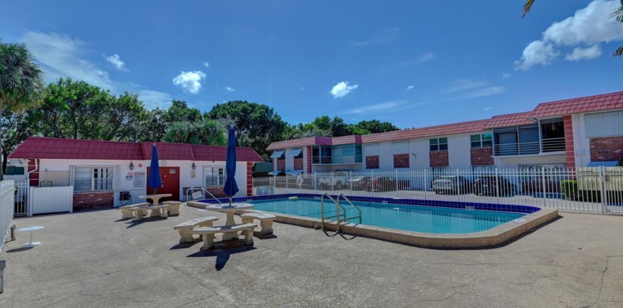 Condominio en Pompano Beach, Florida, 2 dormitorios № 1188497