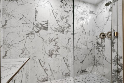 Купить виллу или дом в Тарпон-Спрингс, Флорида 8 комнат, 205.5м2, № 2110723 - фото 22