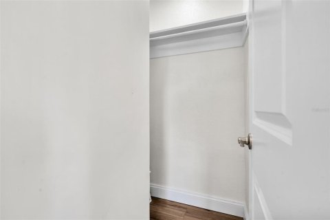 Купить виллу или дом в Тарпон-Спрингс, Флорида 8 комнат, 205.5м2, № 2110723 - фото 28