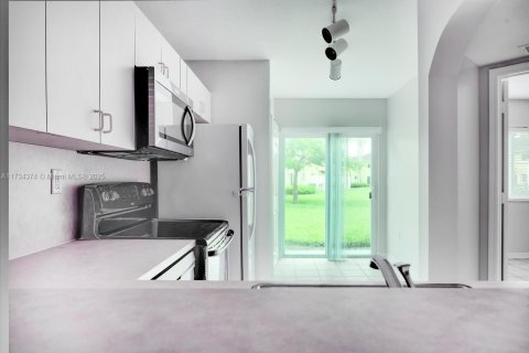 Купить кондоминиум в Хомстед, Флорида 2 спальни, 85.47м2, № 1764877 - фото 4