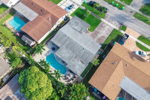 Villa ou maison à vendre à Sunrise, Floride: 4 chambres, 136.57 m2 № 2420806 - photo 20