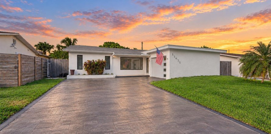 Villa ou maison à Sunrise, Floride 4 chambres, 136.57 m2 № 2420806