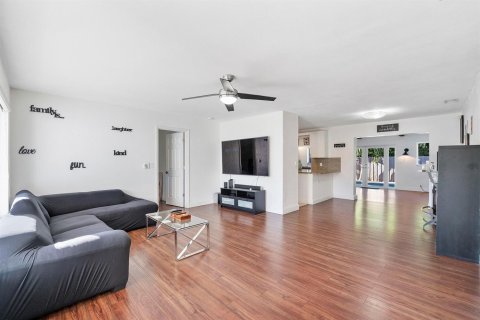 Villa ou maison à vendre à Sunrise, Floride: 4 chambres, 136.57 m2 № 2420806 - photo 9