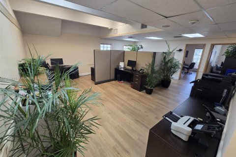 Immobilier commercial à vendre à Tamarac, Floride № 1786585 - photo 28