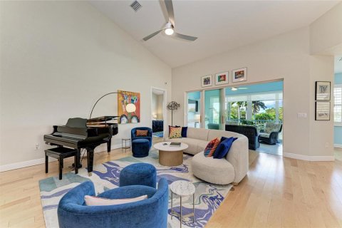 Condo in Punta Gorda, Florida, 3 bedrooms  № 2418661 - photo 12