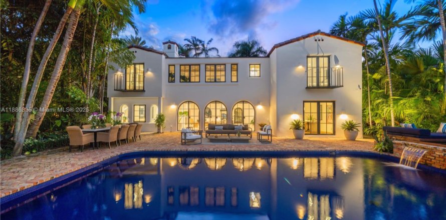 House in Miami Beach, Florida 5 bedrooms, 436.36 sq.m. № 1955187