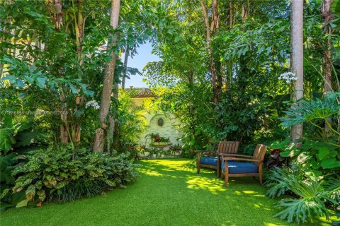 House in Miami Beach, Florida 5 bedrooms, 436.36 sq.m. № 1955187 - photo 6