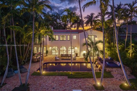 House in Miami Beach, Florida 5 bedrooms, 436.36 sq.m. № 1955187 - photo 2