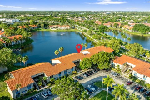 Condo in West Palm Beach, Florida, 2 bedrooms  № 1961858 - photo 27