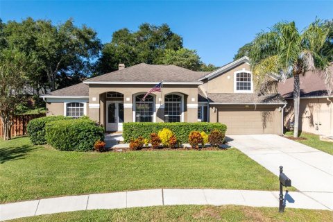 House in Lake Mary, Florida 4 bedrooms, 252.04 sq.m. № 2431046