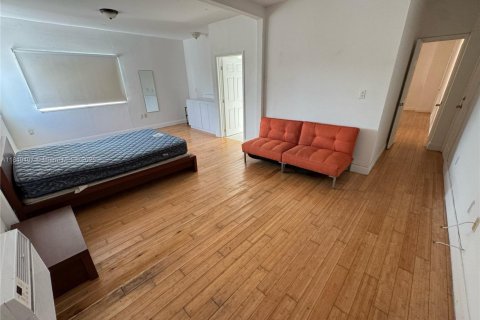 Condo in Miami Beach, Florida, 1 bedroom  № 1851991 - photo 16