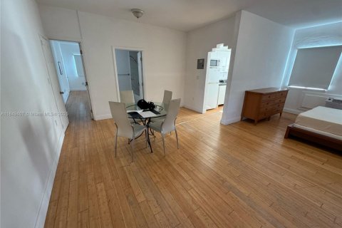 Condo in Miami Beach, Florida, 1 bedroom  № 1851991 - photo 7