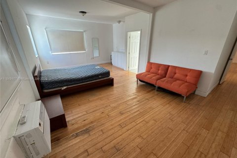 Condo in Miami Beach, Florida, 1 bedroom  № 1851991 - photo 19