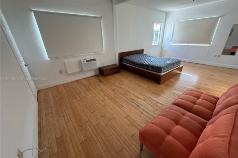 Condo in Miami Beach, Florida, 1 bedroom  № 1851991 - photo 18