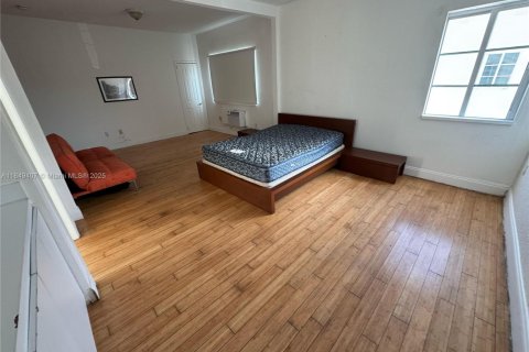 Condo in Miami Beach, Florida, 1 bedroom  № 1851991 - photo 14