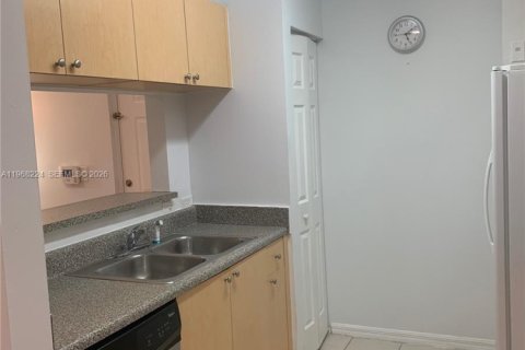 Condo in Miramar, Florida, 1 bedroom № 2031783 - photo 7