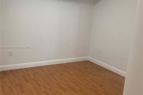 Condo in Miramar, Florida, 1 bedroom № 2031783 - photo 8