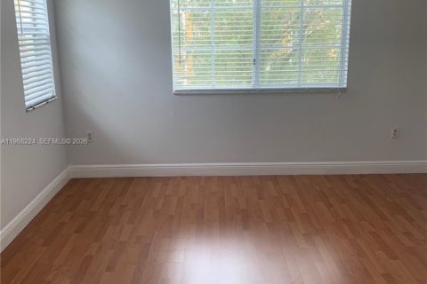 Condo in Miramar, Florida, 1 bedroom № 2031783 - photo 10