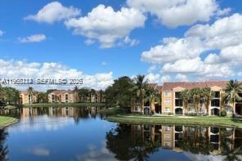 Condo in Miramar, Florida, 1 bedroom № 2031783 - photo 22