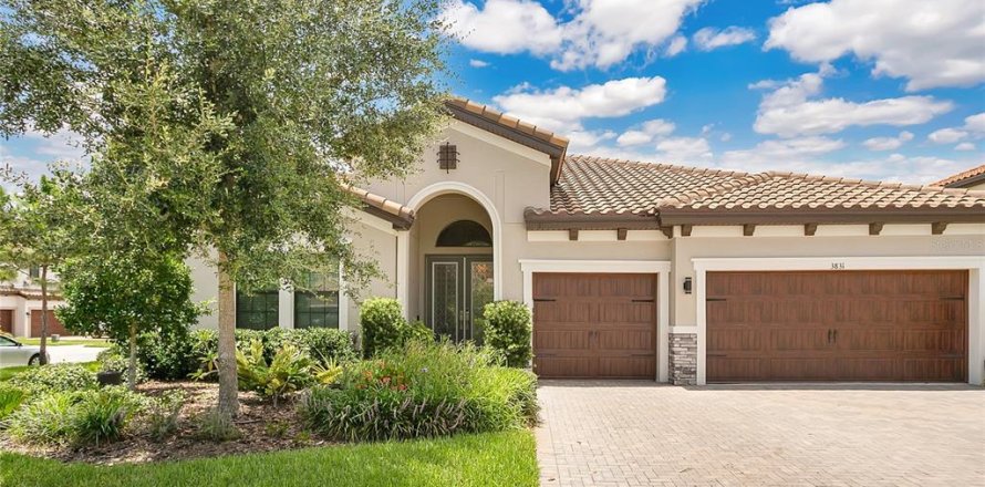 House in Odessa, Florida 4 bedrooms, 252.23 sq.m. № 1823248