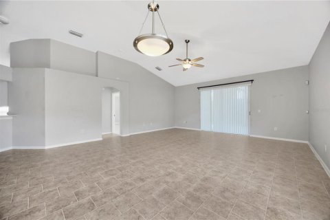 Casa en venta en Land O' Lakes, Florida, 3 dormitorios, 201.13 m2 № 1767585 - foto 10