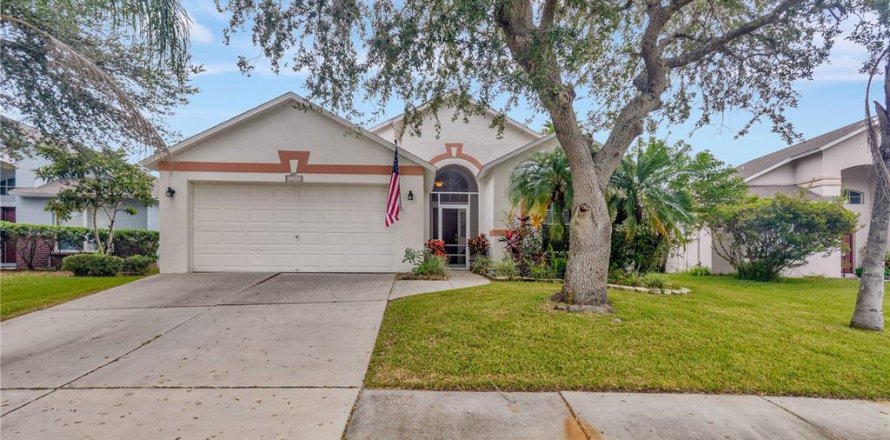Casa en Land O' Lakes, Florida 3 dormitorios, 201.13 m2 № 1767585