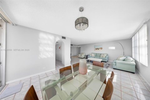 Снять в аренду кондоминиум в Санни-Айлс-Бич, Флорида 2 спальни, 141.68м2, № 2004244 - фото 11