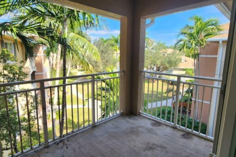 Condominio en West Palm Beach, Florida, 1 dormitorio  № 1985755