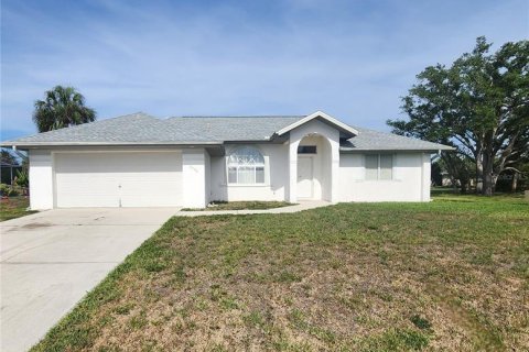 Casa en venta en Port Charlotte, Florida, 3 dormitorios, 120.4 m2 № 1744425 - foto 1