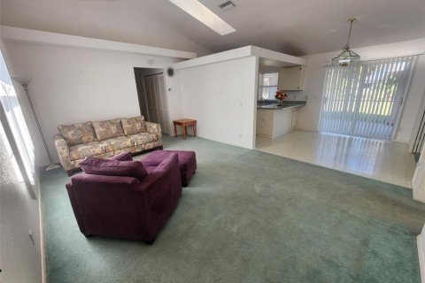 Casa en venta en Port Charlotte, Florida, 3 dormitorios, 120.4 m2 № 1744425 - foto 2