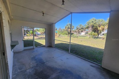 Casa en venta en Port Charlotte, Florida, 3 dormitorios, 120.4 m2 № 1744425 - foto 17