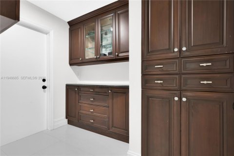 Купить виллу или дом в Майами, Флорида 4 спальни, 236.25м2, № 2005482 - фото 27