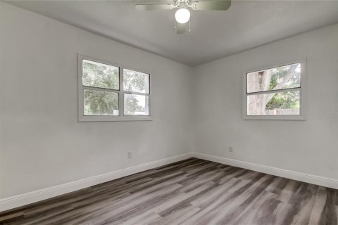 House in Tampa, Florida 3 bedrooms, 100.33 sq.m. № 1893706 - photo 12