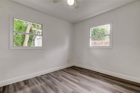 House in Tampa, Florida 3 bedrooms, 100.33 sq.m. № 1893706 - photo 10