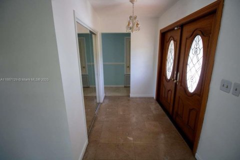 Casa en alquiler en Miami, Florida, 3 dormitorios, 179.77 m2 № 1932770 - foto 18