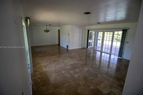 Casa en alquiler en Miami, Florida, 3 dormitorios, 179.77 m2 № 1932770 - foto 19