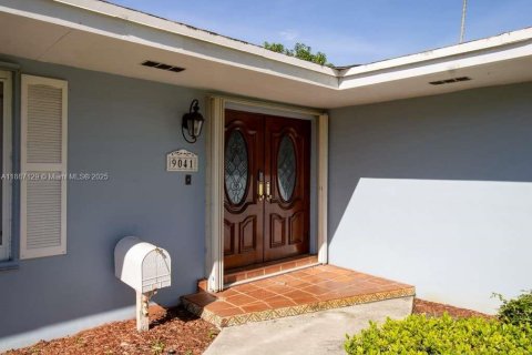 Casa en alquiler en Miami, Florida, 3 dormitorios, 179.77 m2 № 1932770 - foto 6